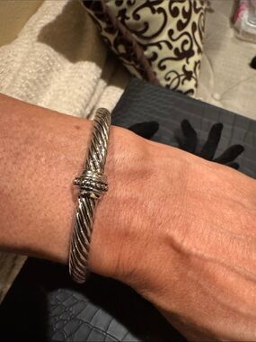Twisted Silver  Bracelet - Women's Fashion Jewelry
